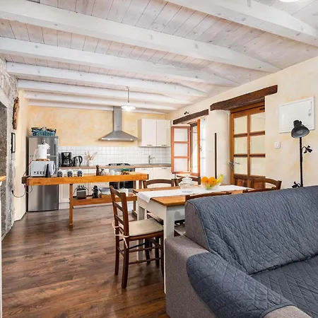 Vakantiehuis Casa Bombic By Rent Istria Buzet