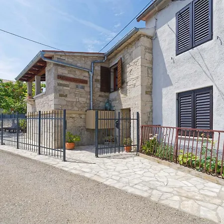 Casa Bombic By Rent Istria Feriehus Buzet