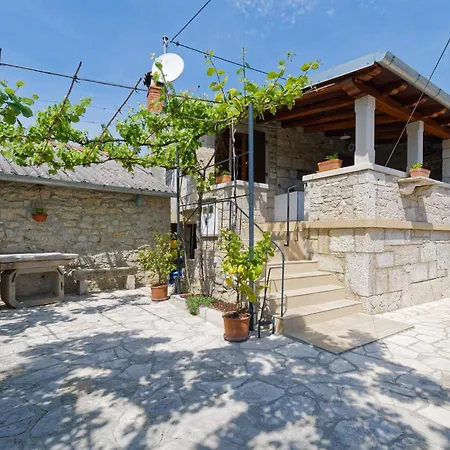 Casa Bombic By Rent Istria بيت للعطل بوزت